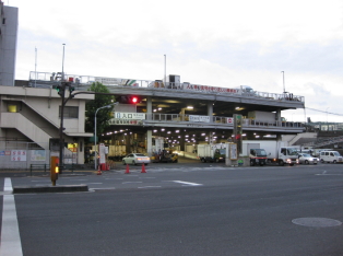 entrance of Tsukiji market